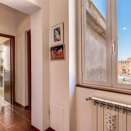 Апартаменты Laura's Flat Рим