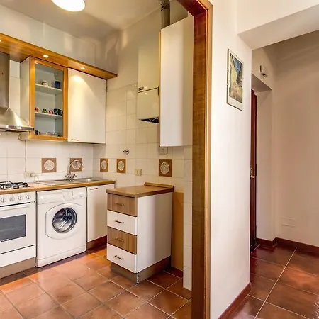 Апартаменты Laura's Flat *